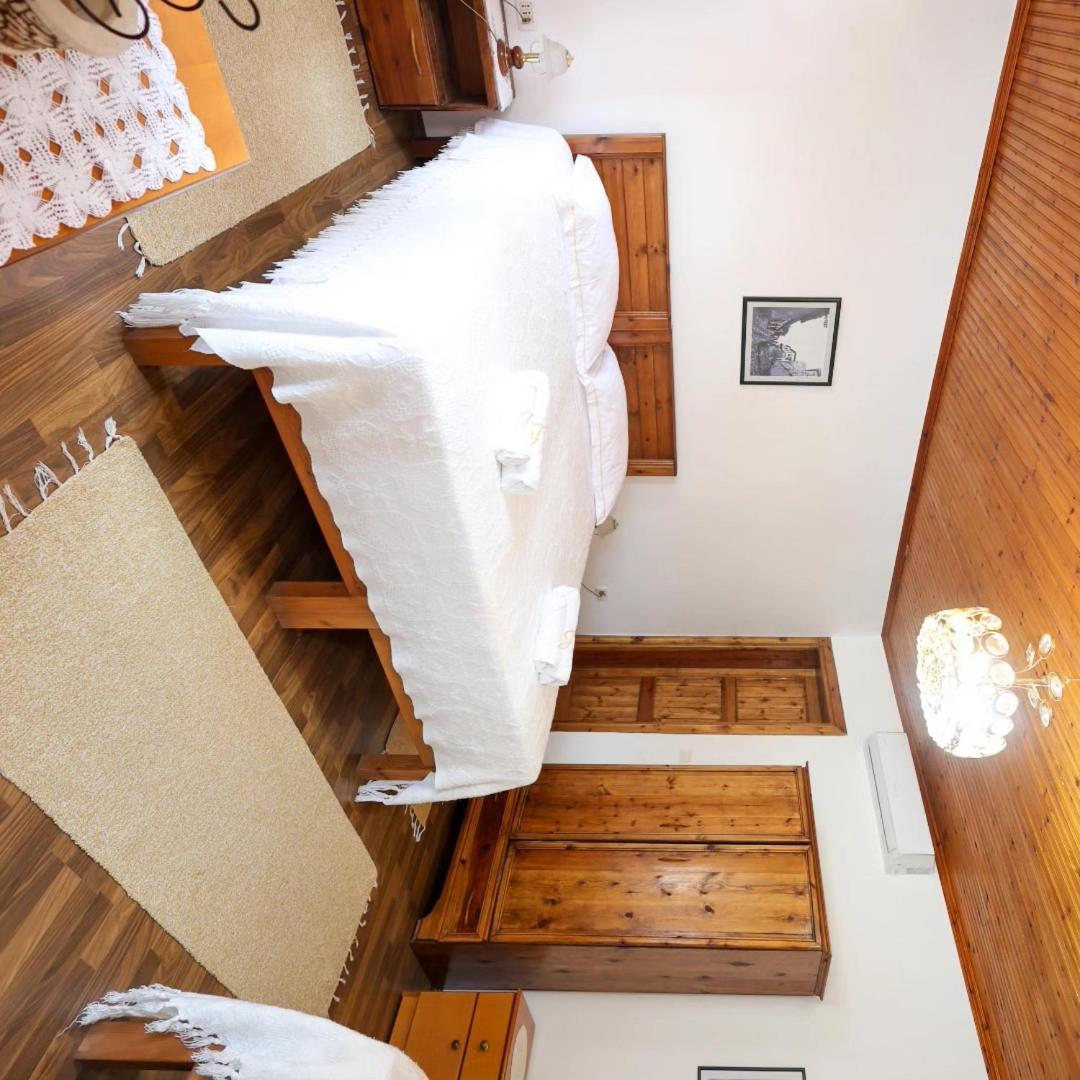 Guest House J.Prifti Berat Exteriér fotografie