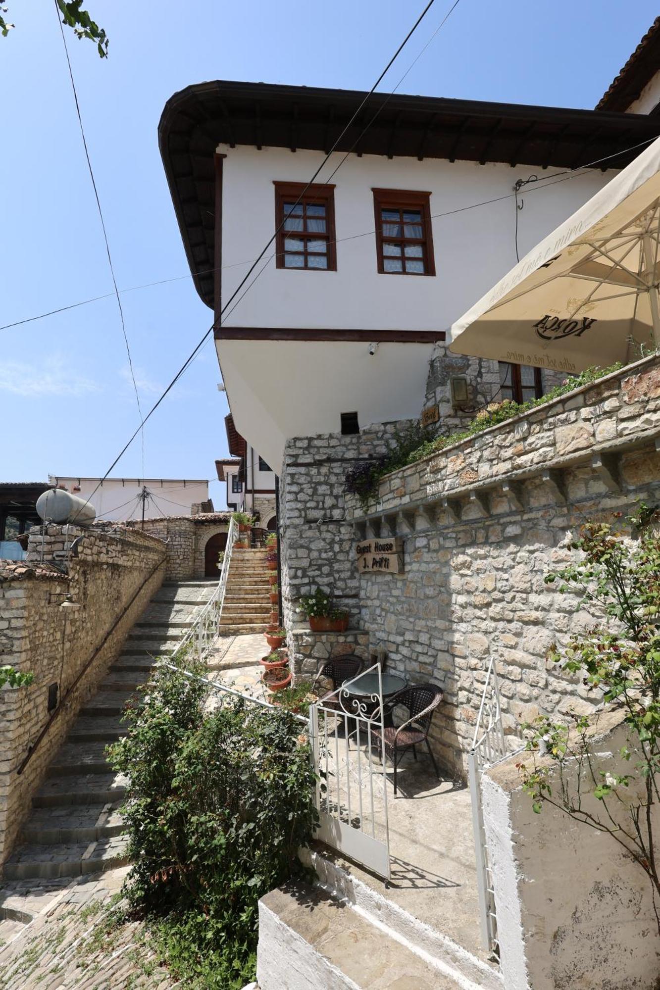 Guest House J.Prifti Berat Exteriér fotografie