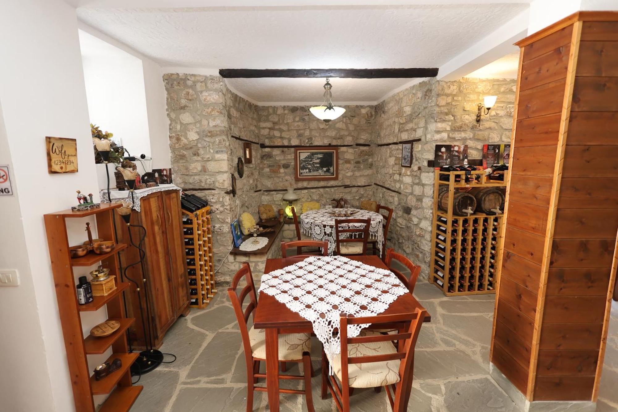 Guest House J.Prifti Berat Exteriér fotografie