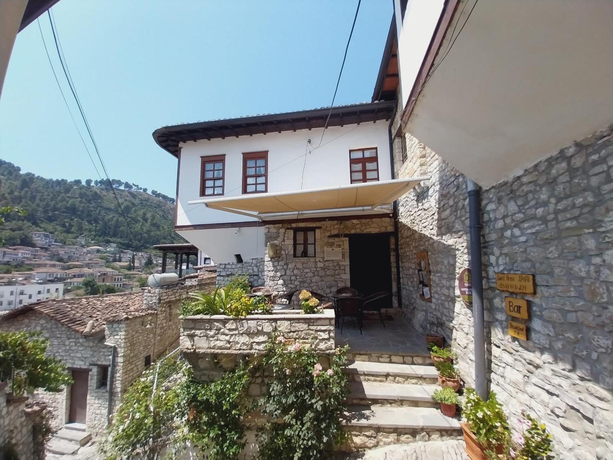 Guest House J.Prifti Berat Exteriér fotografie